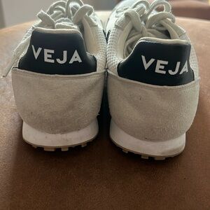 Veja Rio Branco women’s size 9
